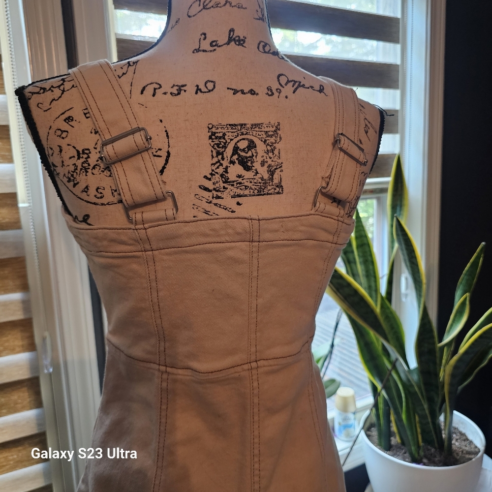 Stylish Cream Button-Front Dress - Picture 6 of 7